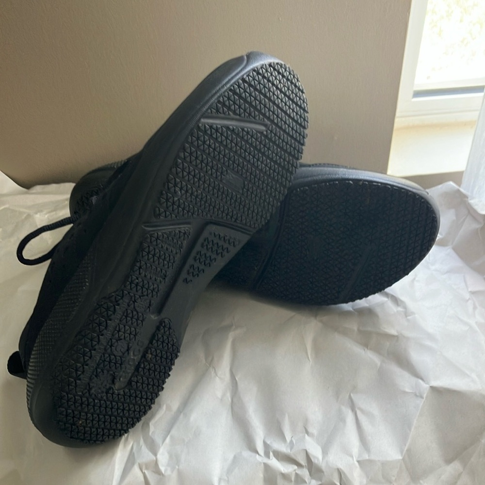 CROCS Women’s On the Clock Work Sneakers - Picture 2 of 2